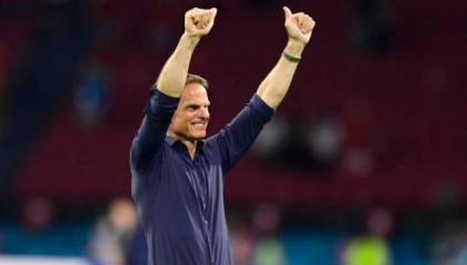 世界杯官网注册入口-德波尔：对德佩充满信心 阿拉巴：被判点球很受伤