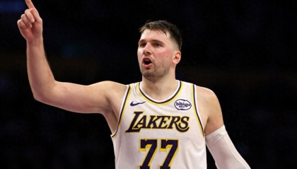 世界杯在线投注-东契奇你太狠了，签1.6亿，还创造历史第一纪录，却被喷球队毒药