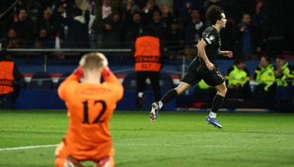 世界杯滚球下注平台-致敬热刺？切尔西23岁“二门”欧冠2送大礼！与恩佐内讧+激烈争吵